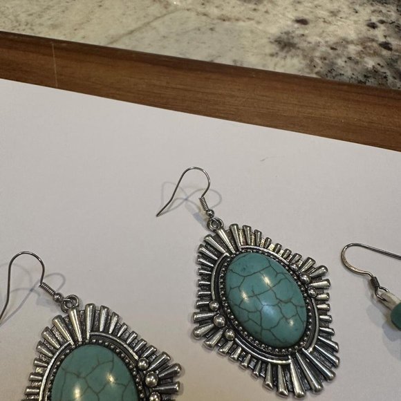 Jewelry Lot Of 3 Dangle Drop Pierced Earrings Blue Tones - Picture 3 of 12